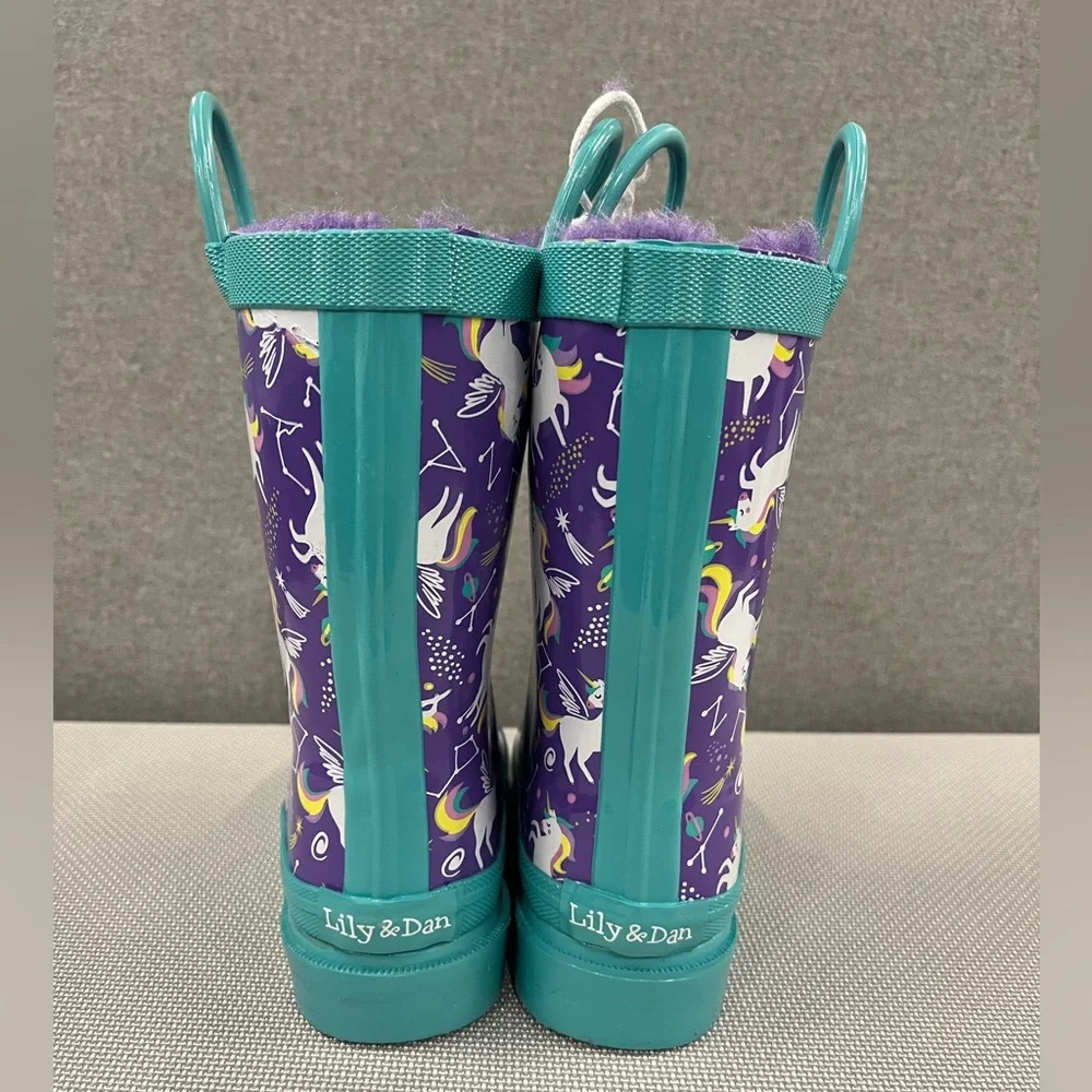 Toddler rain boots w/faux fur lining. Fun unicorn pattern. Size 11-12